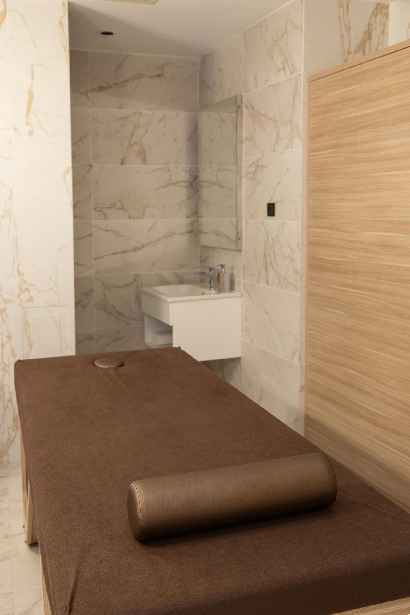 Hallmark Hotel & Spa Istanbul Ngoại thất bức ảnh